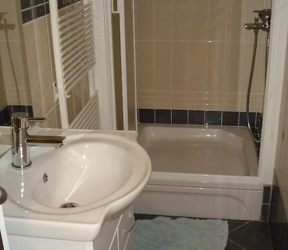 아파트 Sandra 브르사르